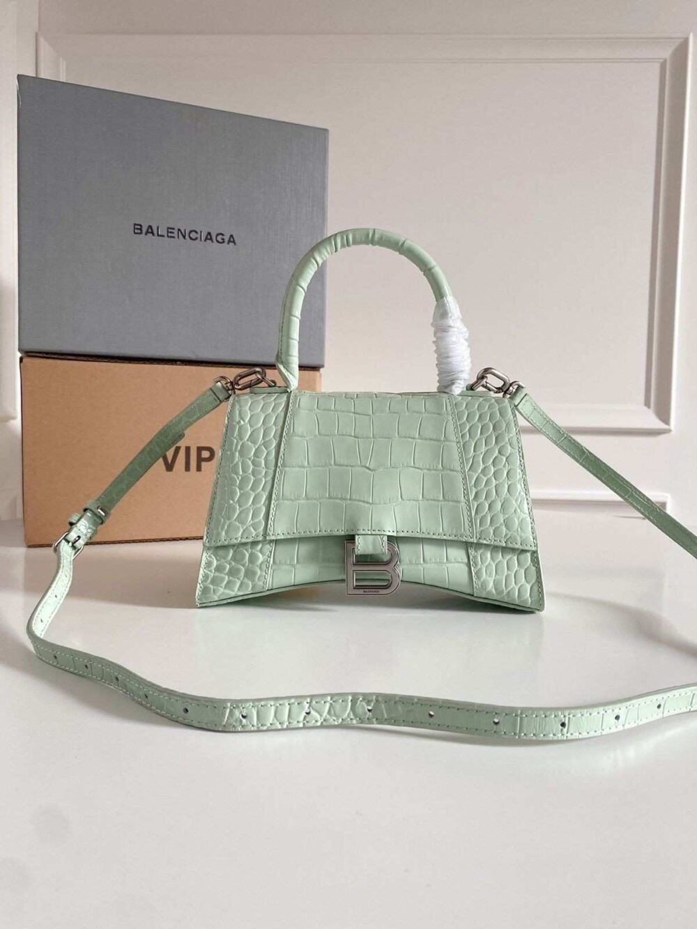 balenciaga hourglass bag