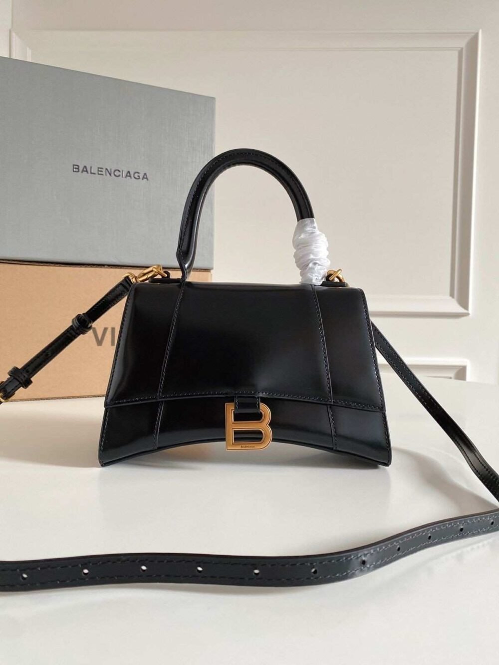 balenciaga hourglass bag