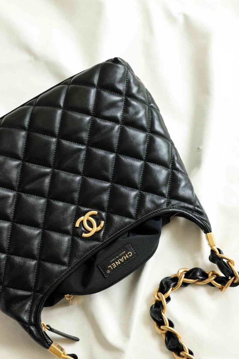 chanel hobo bag