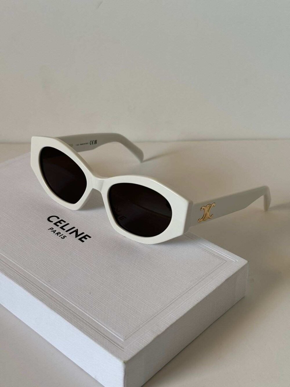 CELINE CL40238U
