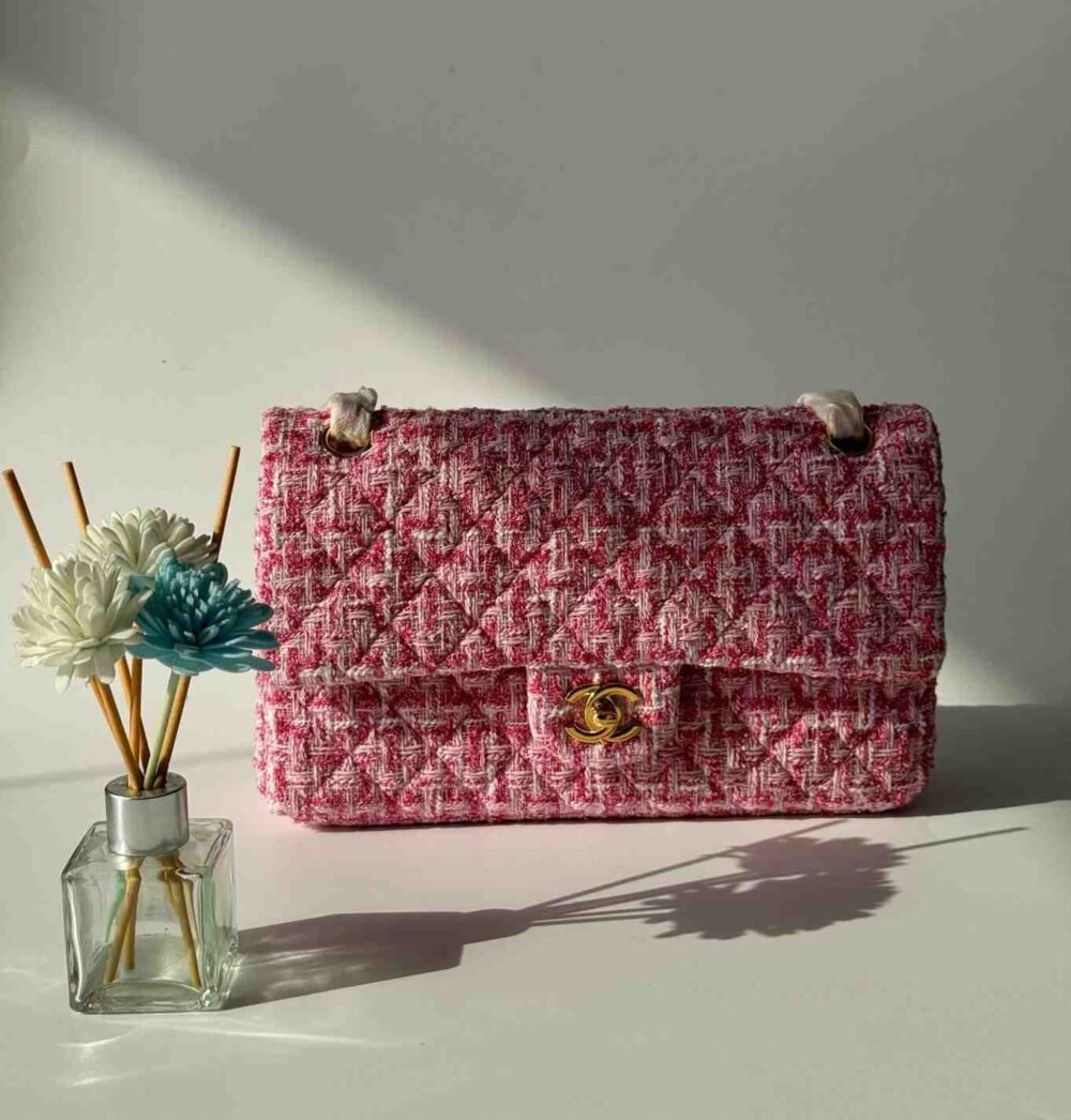 chanel medium tweed bag