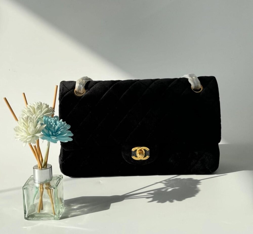 chanel medium tweed bag