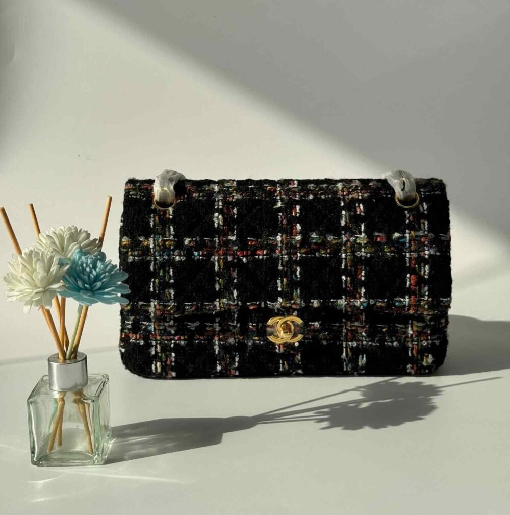 chanel medium tweed bag