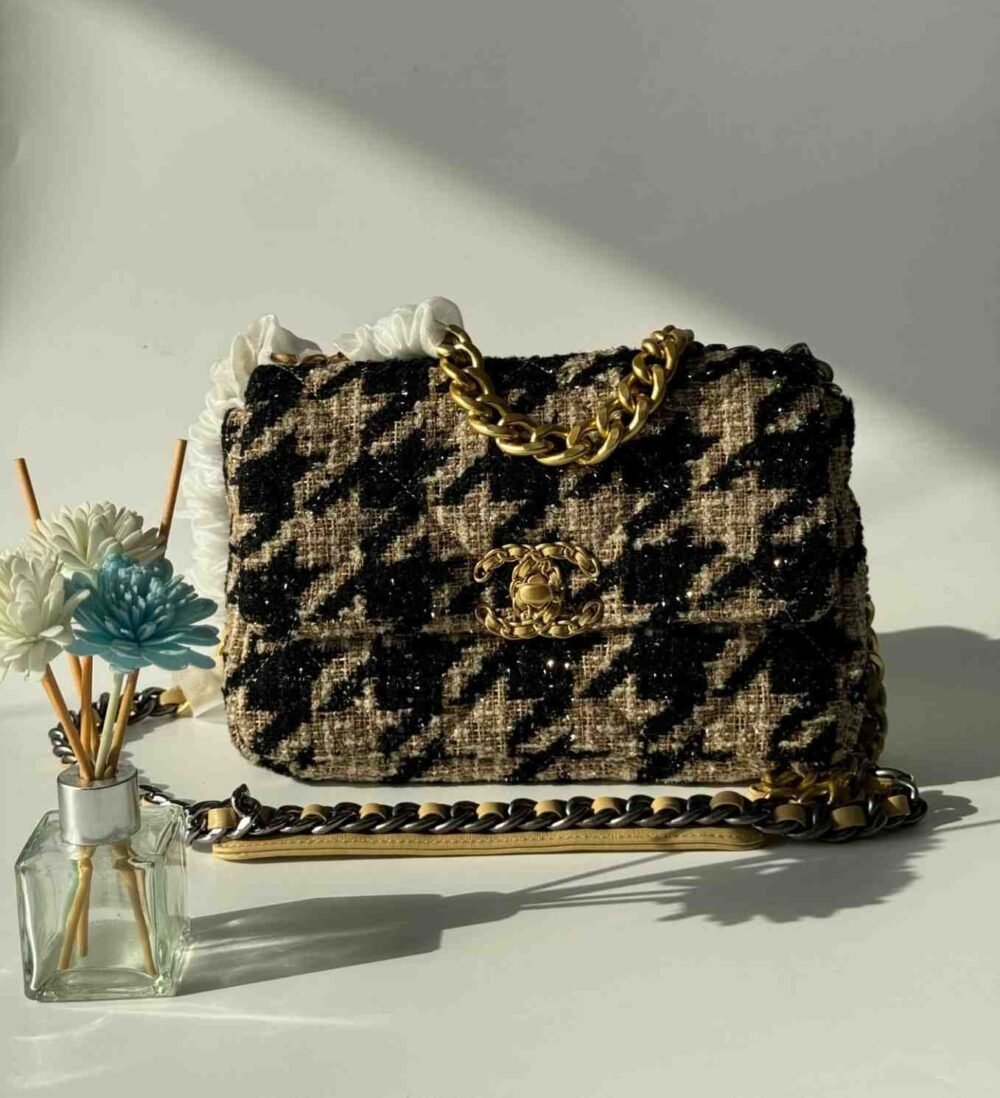 chanel medium tweed bag ladies