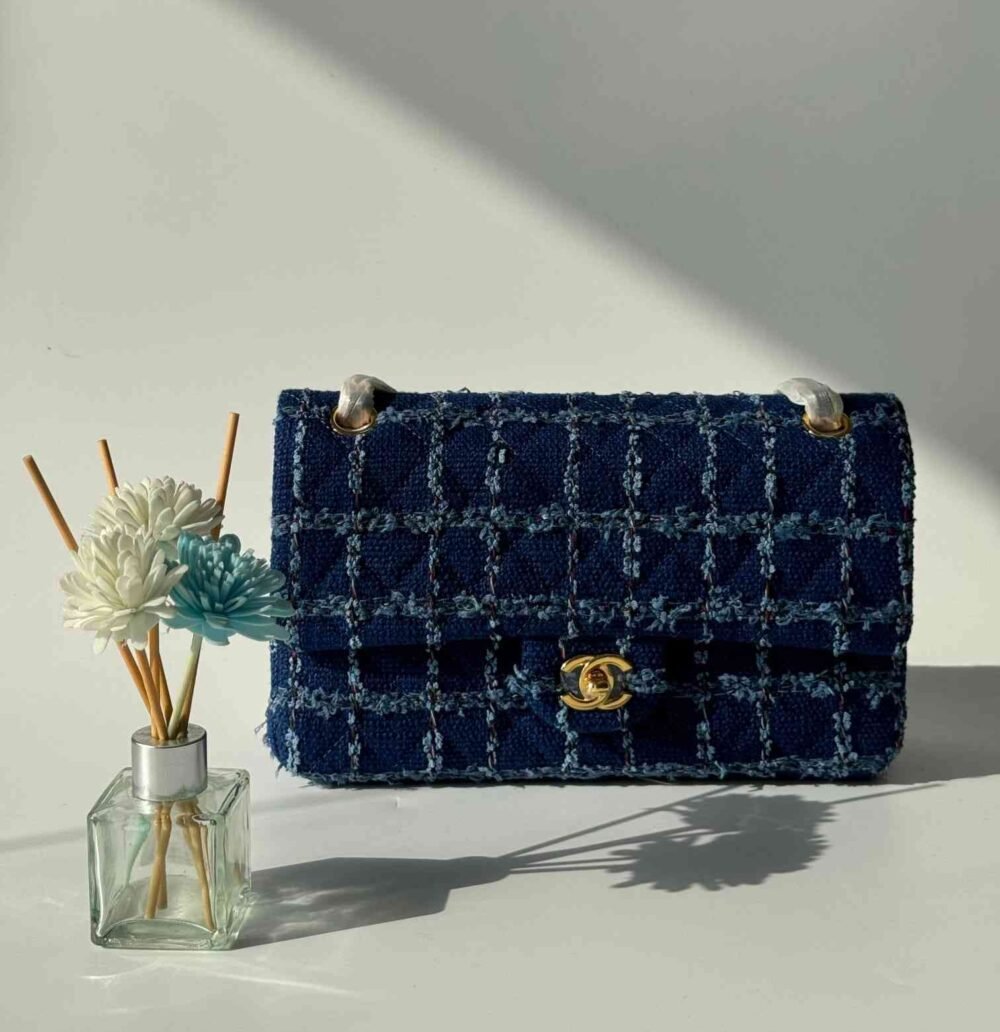 chanel medium tweed bag
