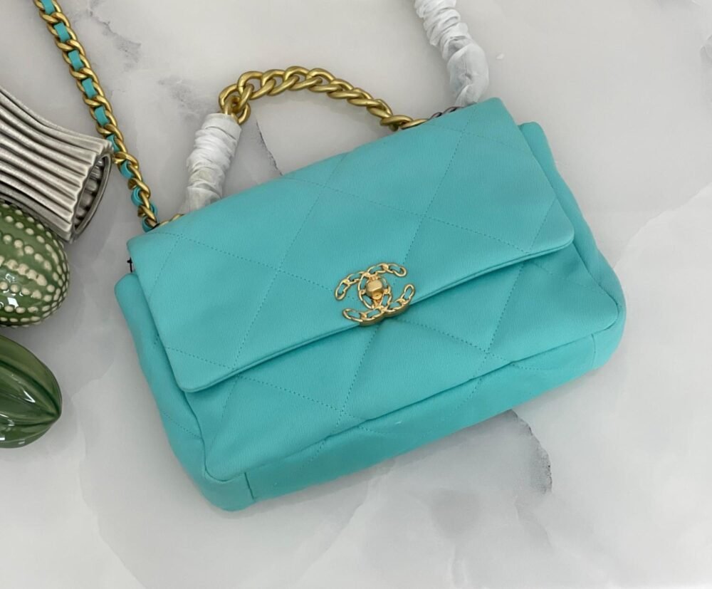chanel 19 bag