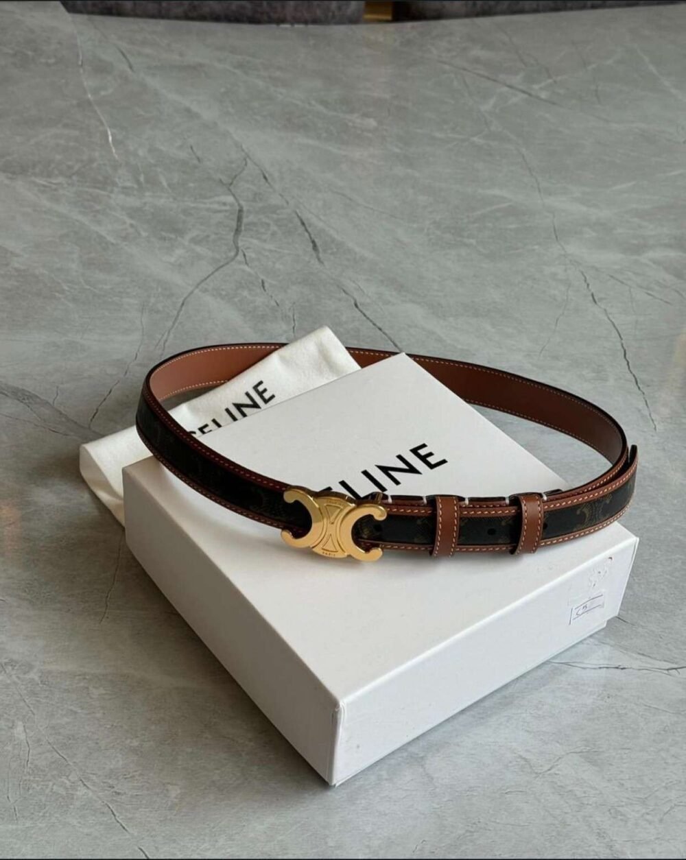 celine medium triomphe belt