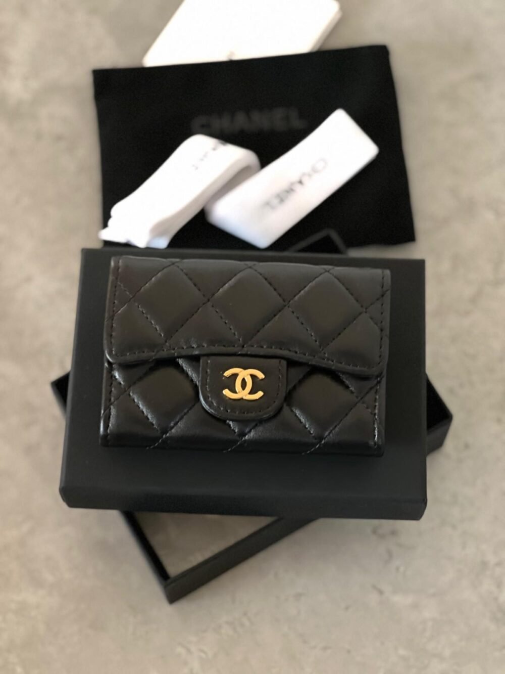 chanel classic flap card holder​