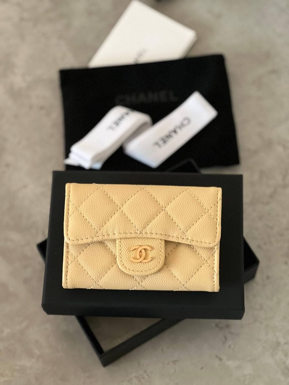 chanel classic flap card holder​