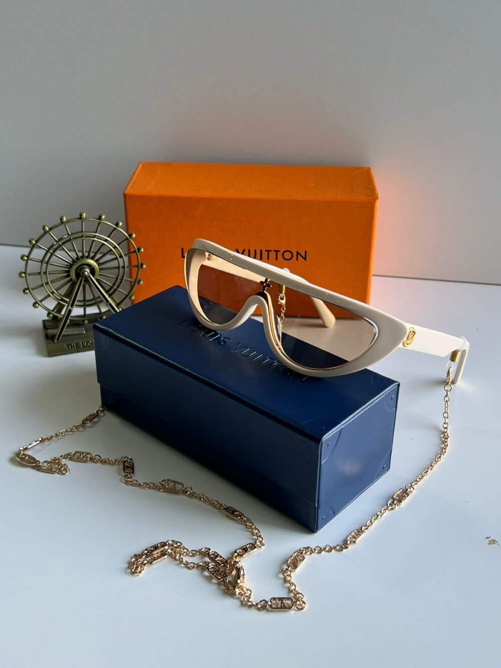 louis vuitton Split cat eye sunglasses