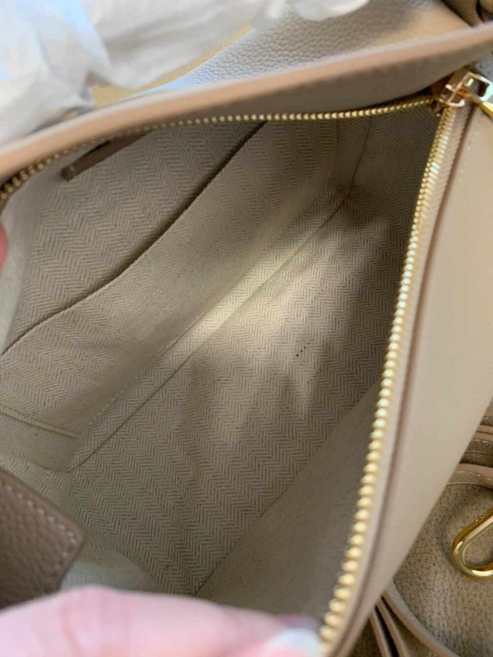 Loewe Puzzle Beige Calfskin Leather Crossbody Bag - Image 8