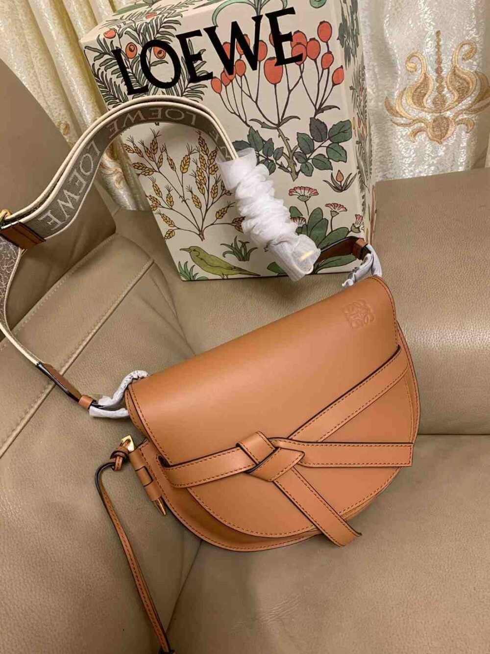 loewe mini gate​