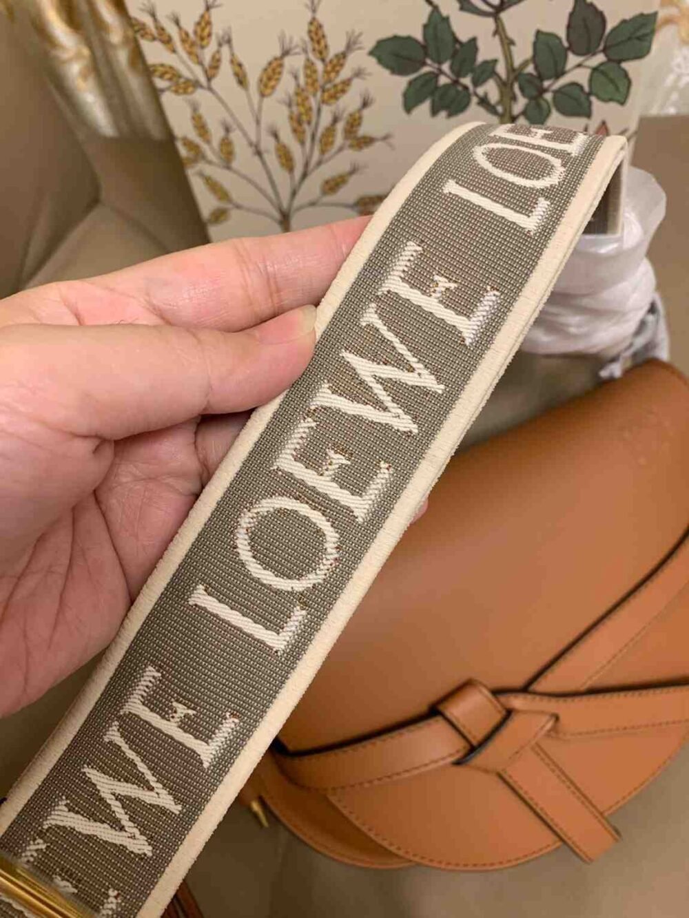 loewe mini gate​