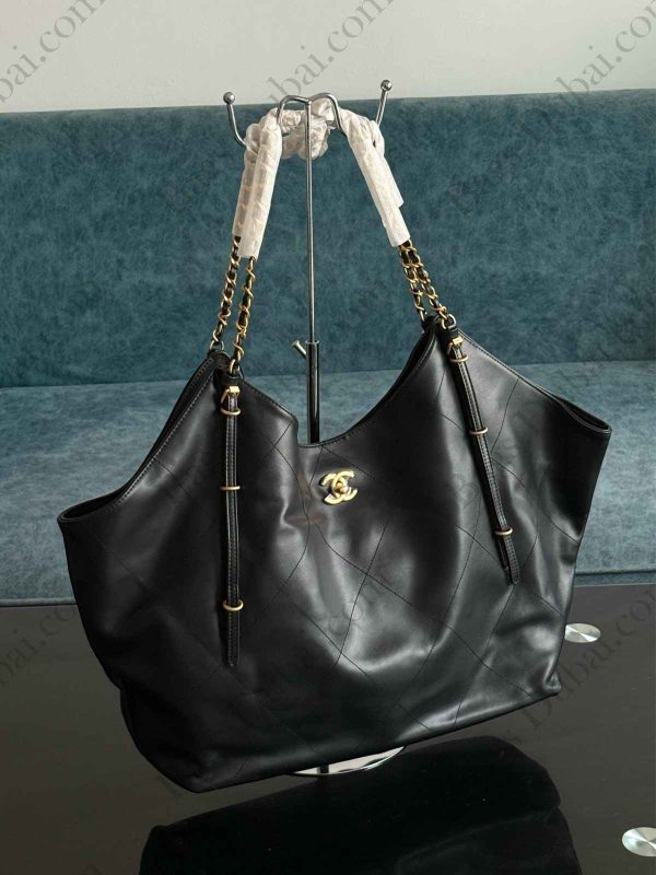 Chanel Maxi Shopping Bag Black