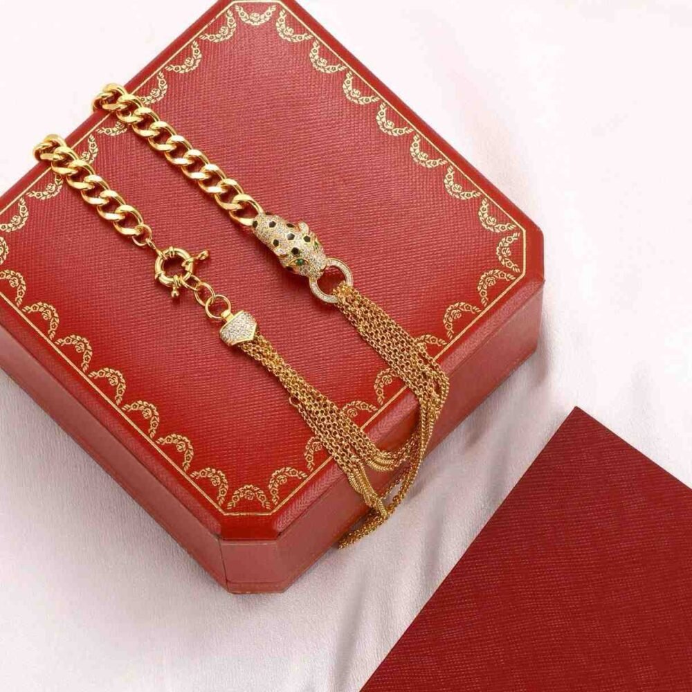 Panthère de Cartier Necklace Golden