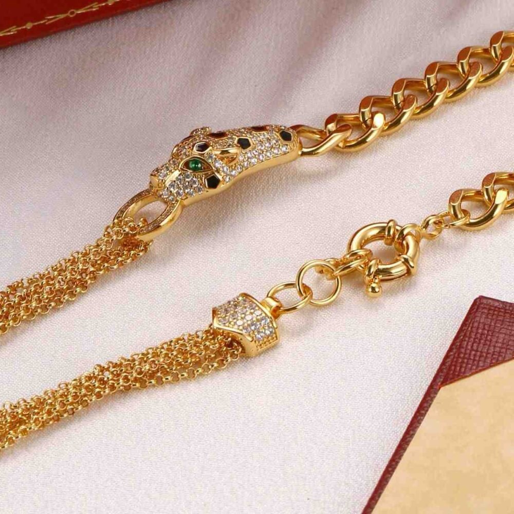 Panthère de Cartier Necklace Golden