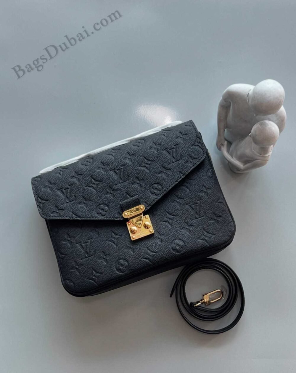 LV Pochette Metis Black