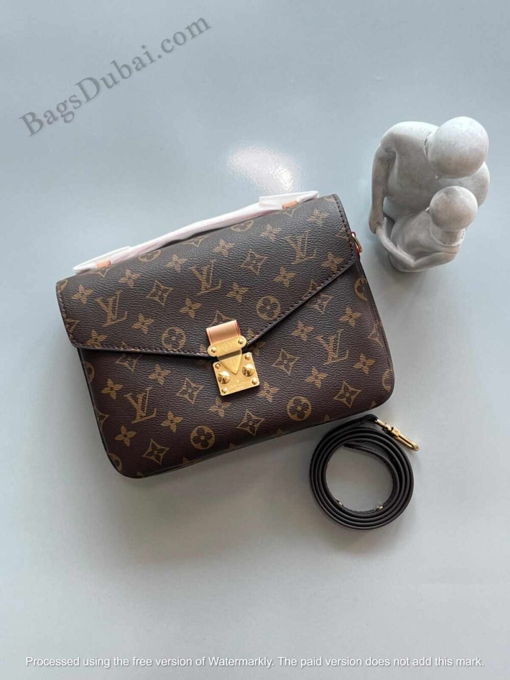 LV Pochette Metis Brown