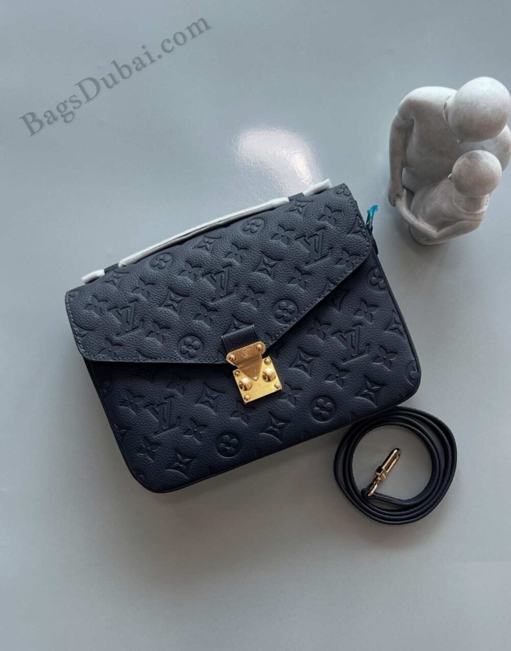 LV Pochette Metis Black