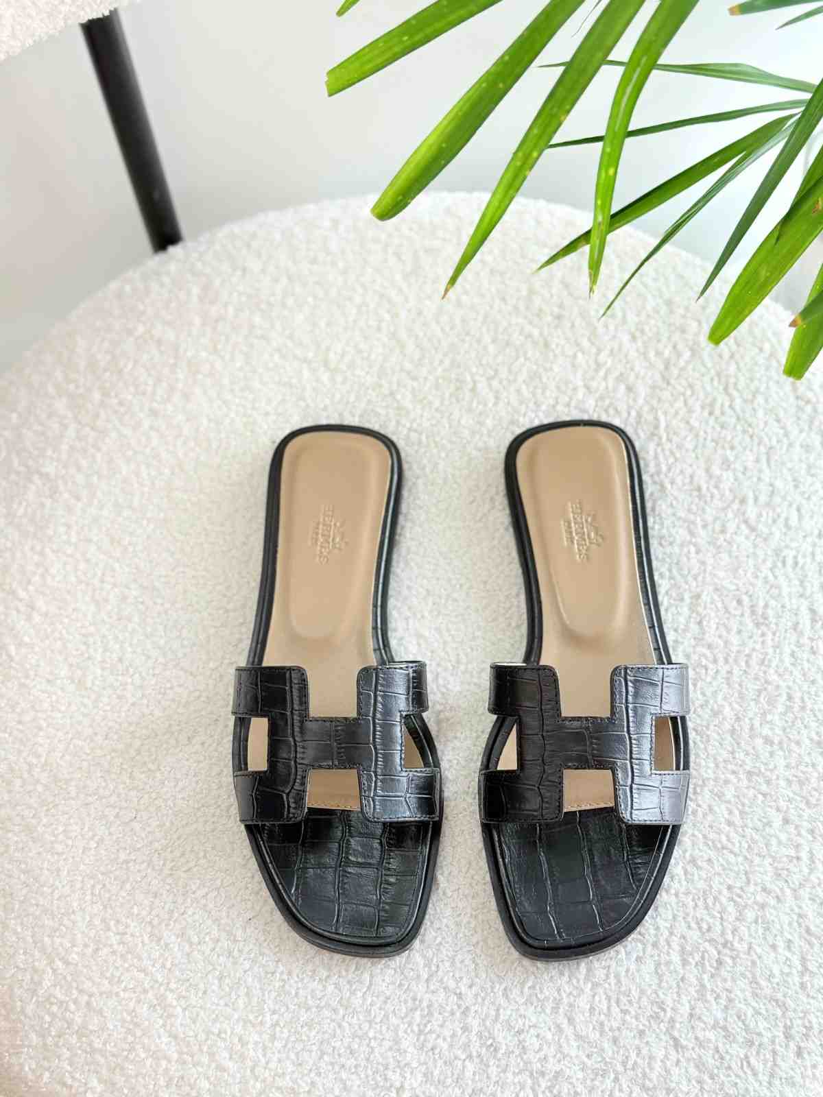 Hermes Oran Sandals Crocodile Black