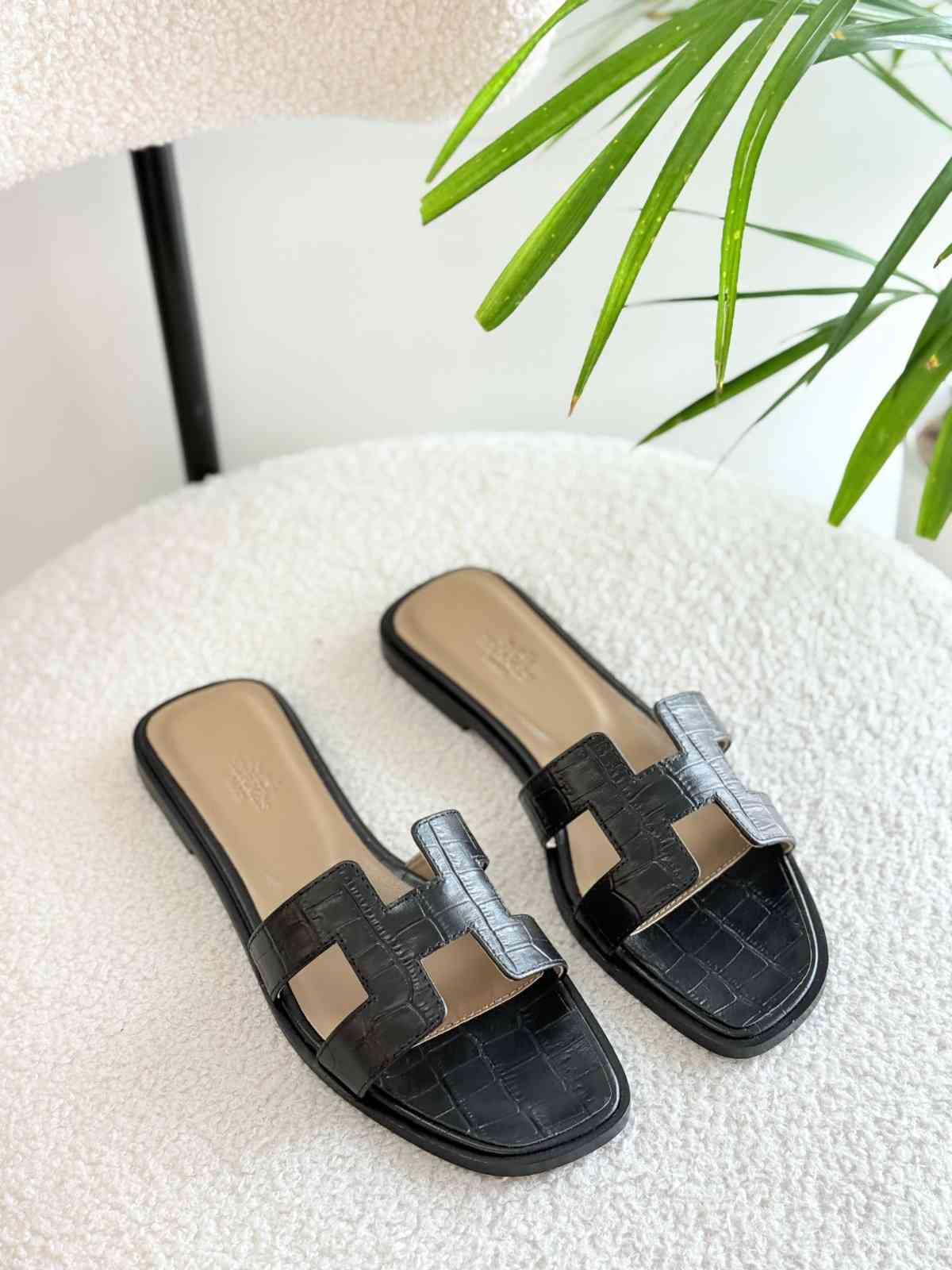 Hermes Oran Sandals Crocodile Black