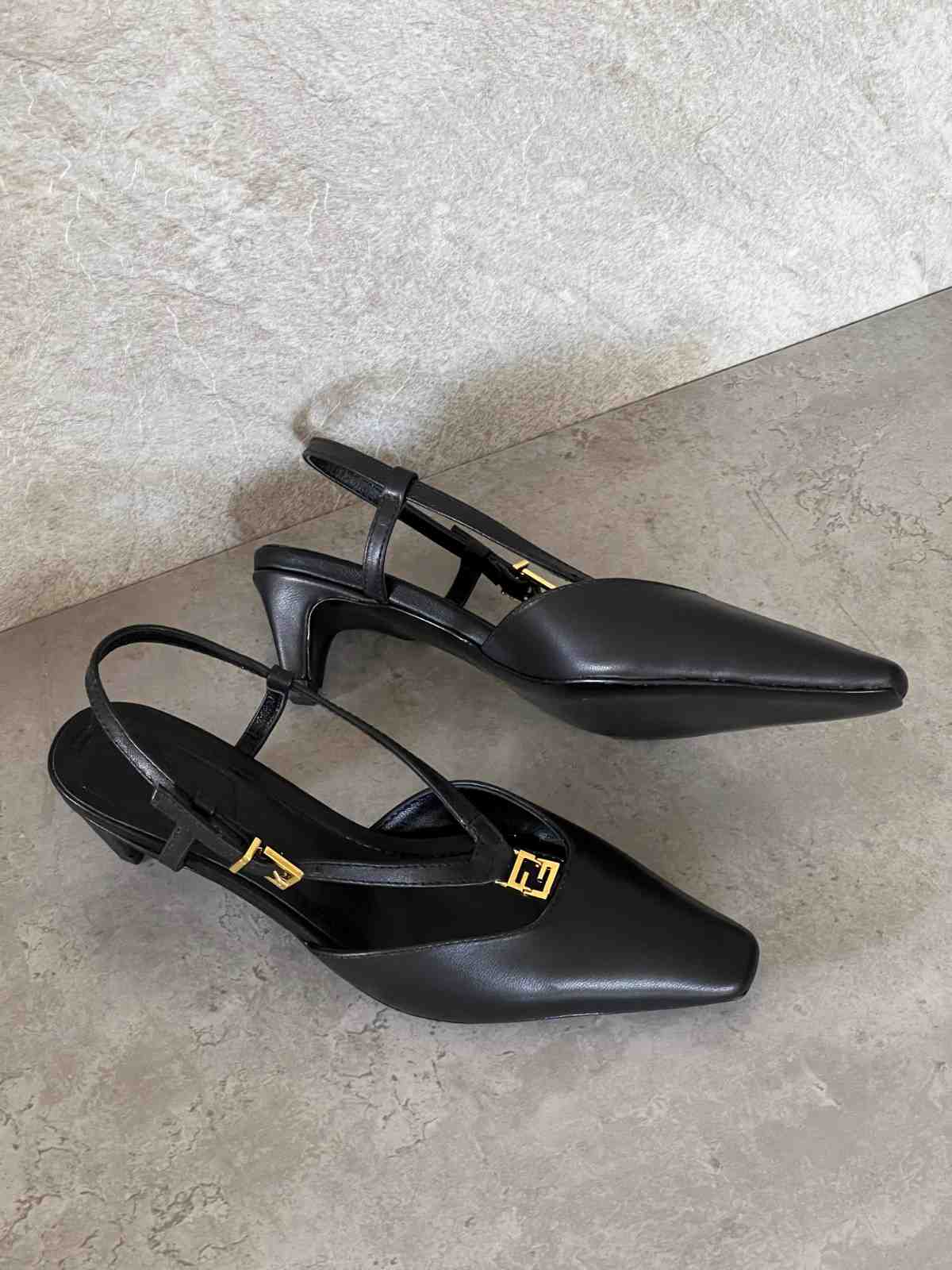 Fendi Sandals FFold Slingbacks Low-heeled Black