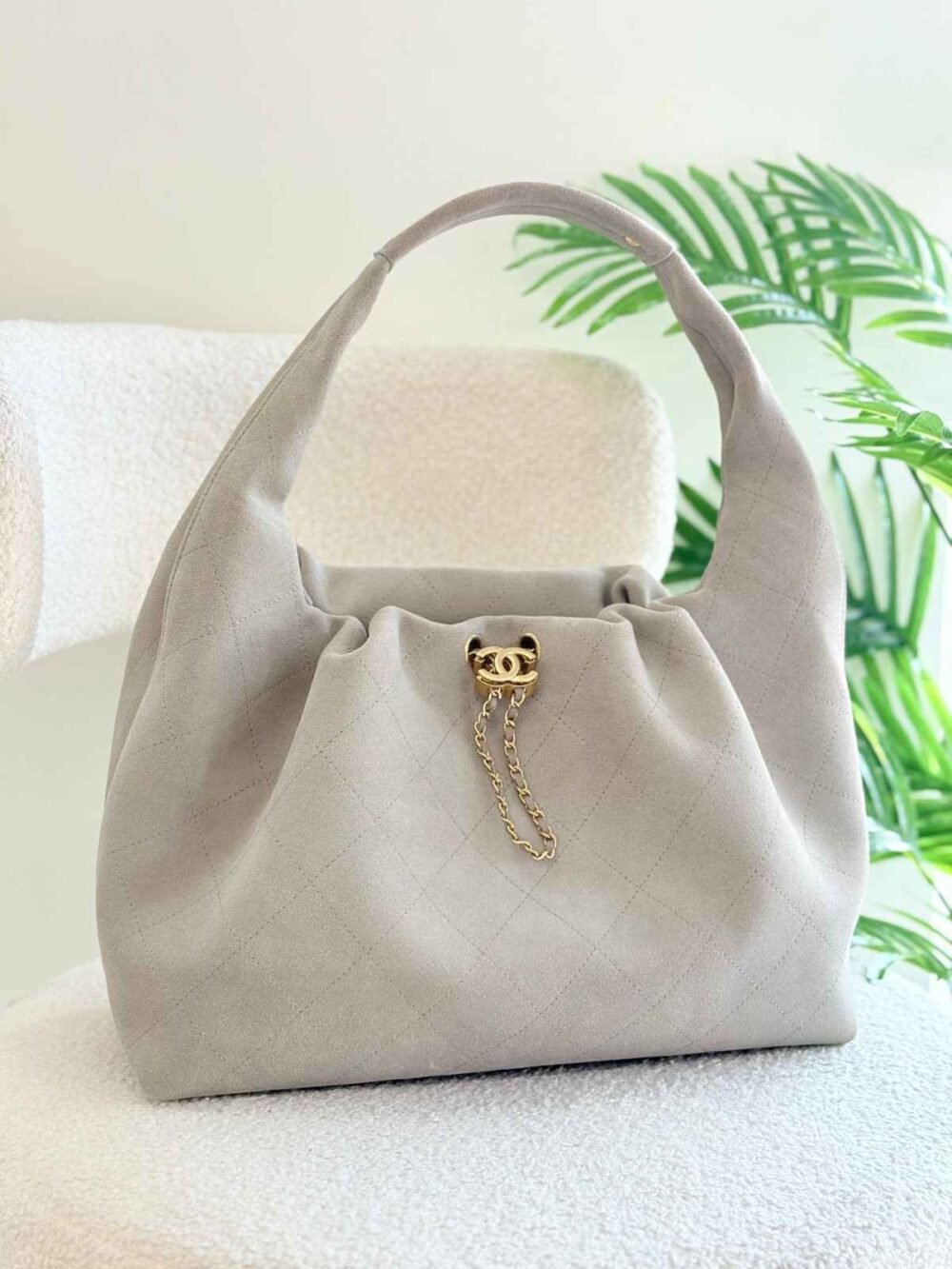 Chanel Drawstring Bag 22 Off White