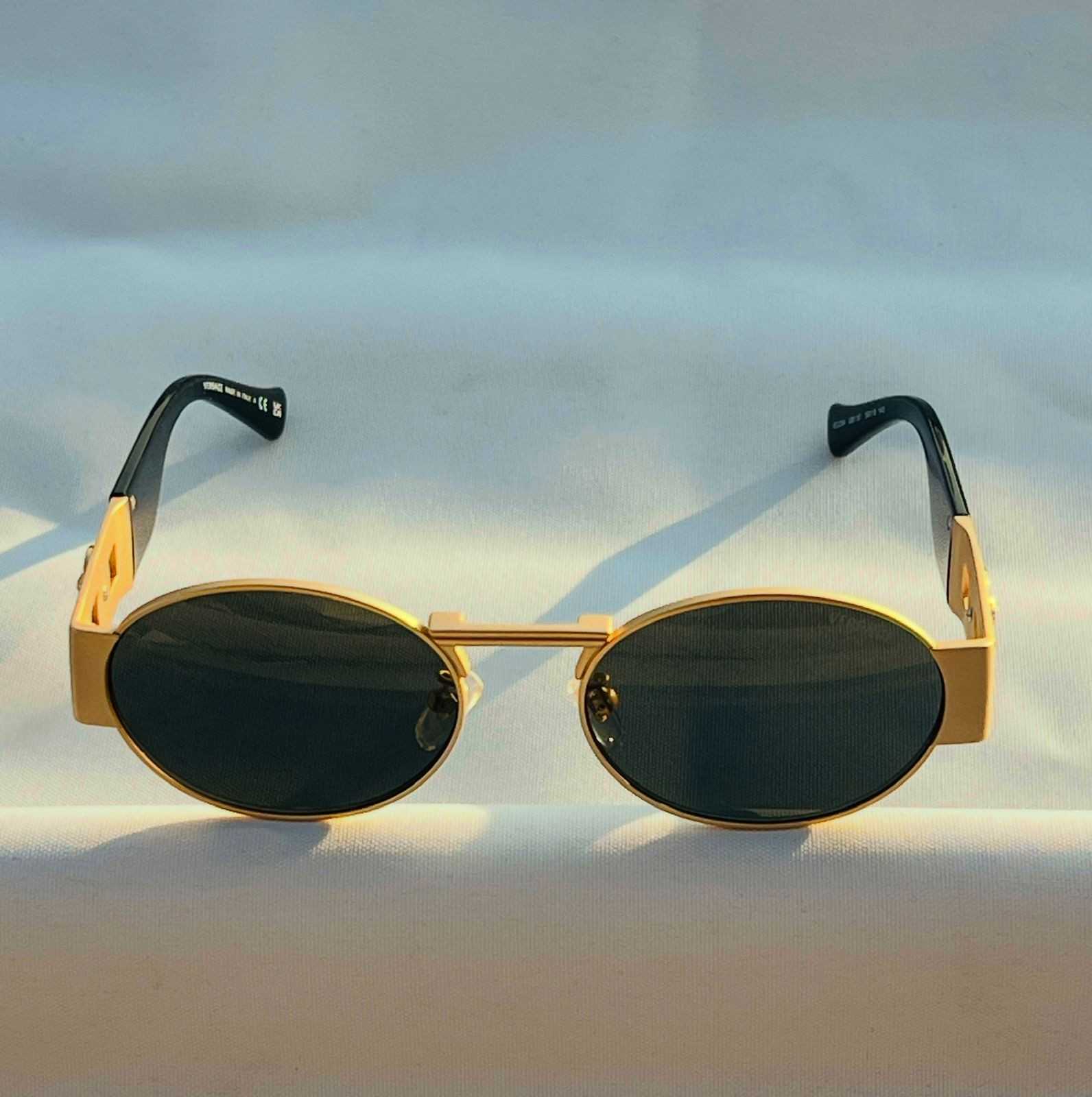 Medusa Deco Sunglasses Oval Gold