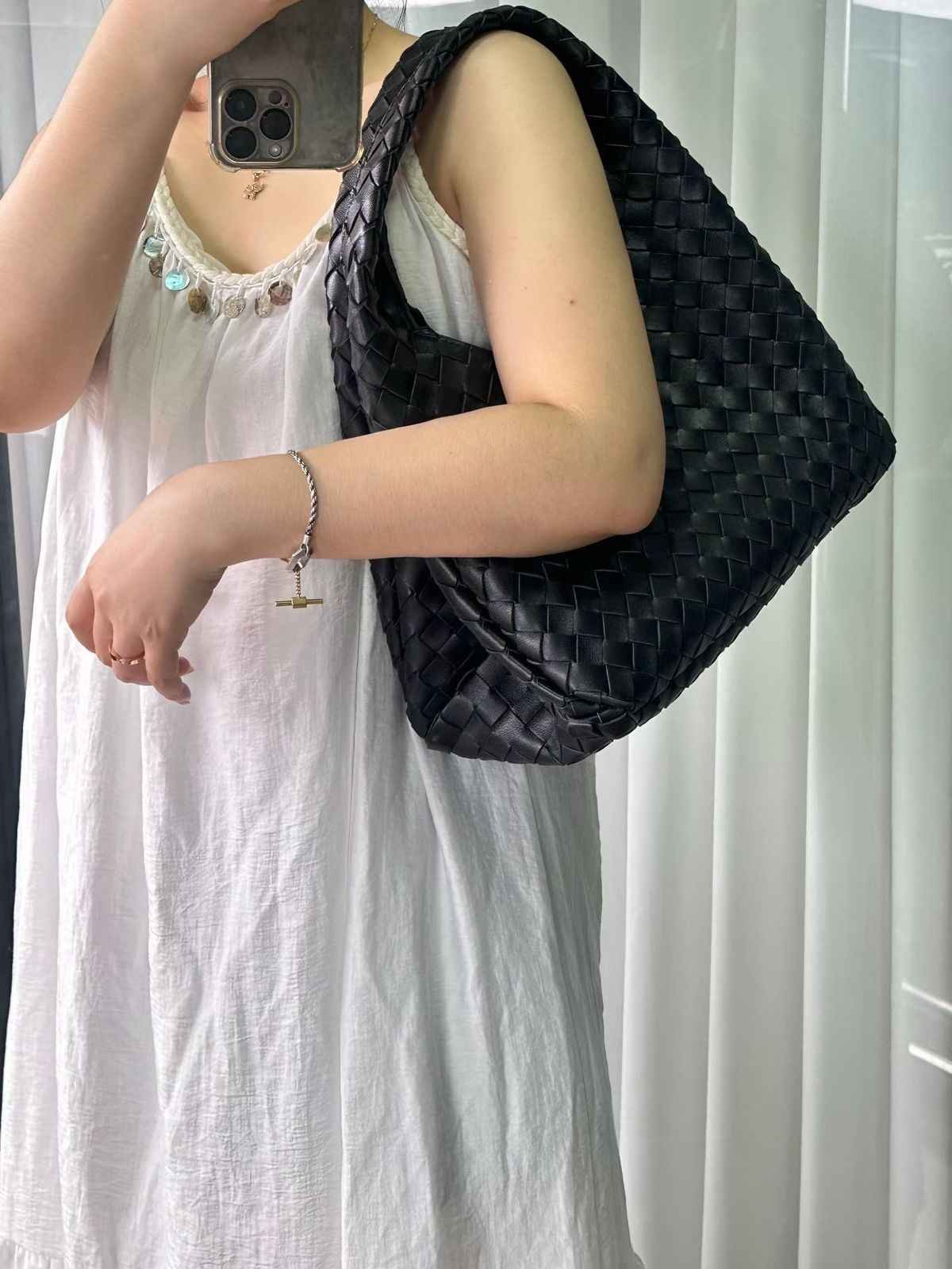 BOTTEGA VENETA Intrecciato Shoulder Bag Campana Black